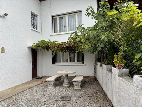 Villa coteau noiret