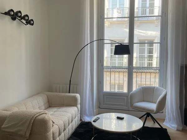 Appartement meublé rénové de 30 m² avec balcon - Hyper-centre, Rue de la Paix