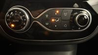 Renault Captur 1.3 TCe 130ch FAP Intens — photo 26