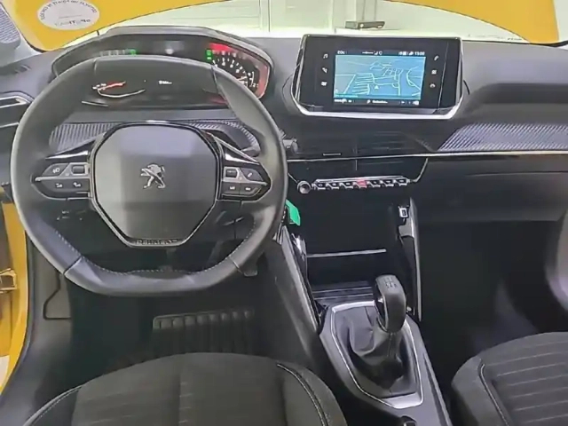 Peugeot 208 puretech 75 s&amp;s bvm5 — photo 8