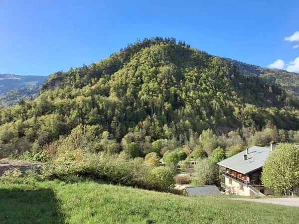 1200 M2 DE TERRAIN CONSTRUCTIBLE