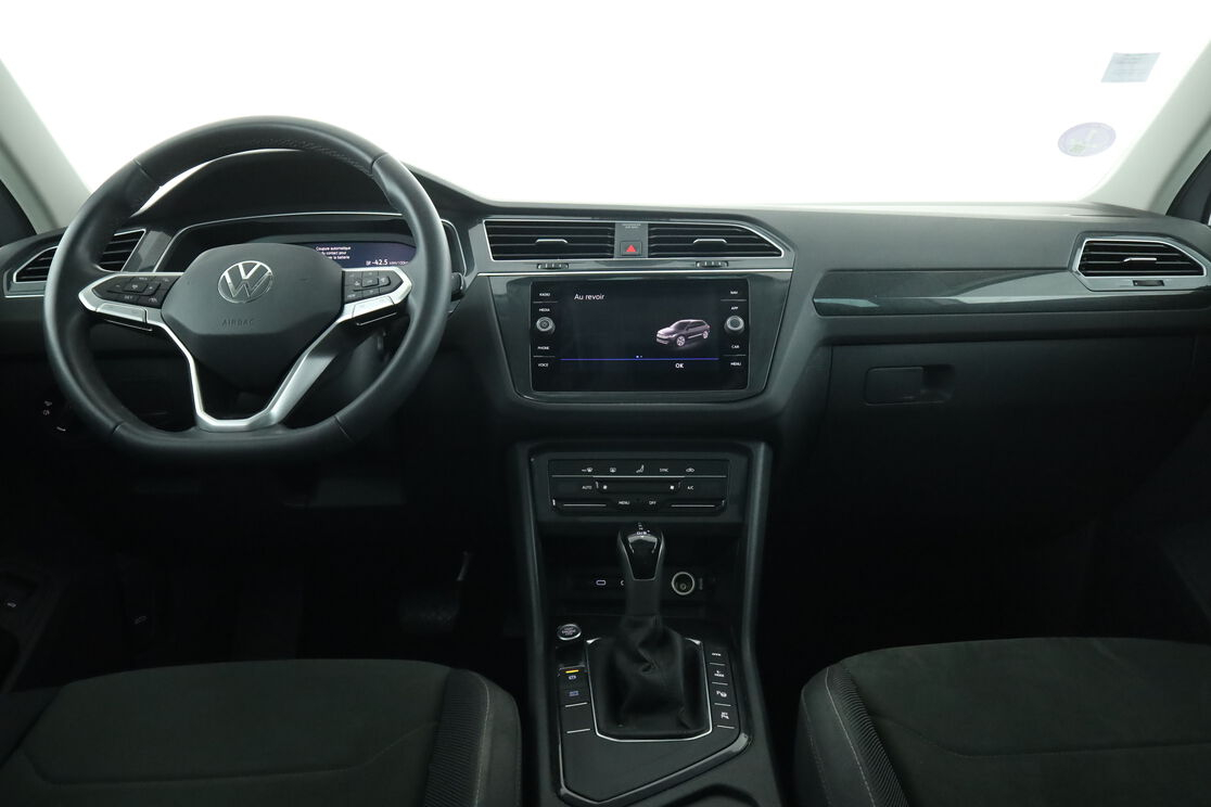 Volkswagen Tiguan 1.4 eHybrid Elegance DSG6 — photo 11