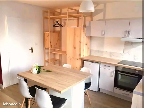 Studio 31m² rénové Auray centre historique - Place aux Roues - proche Saint-Goustan