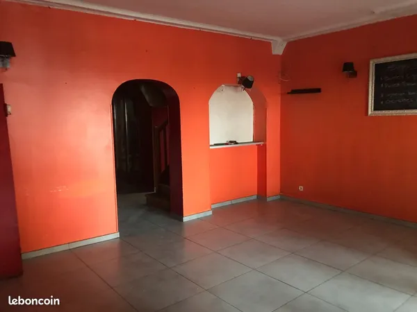 Murs commerciaux 55 m² - ancien restaurant - Toulon centre