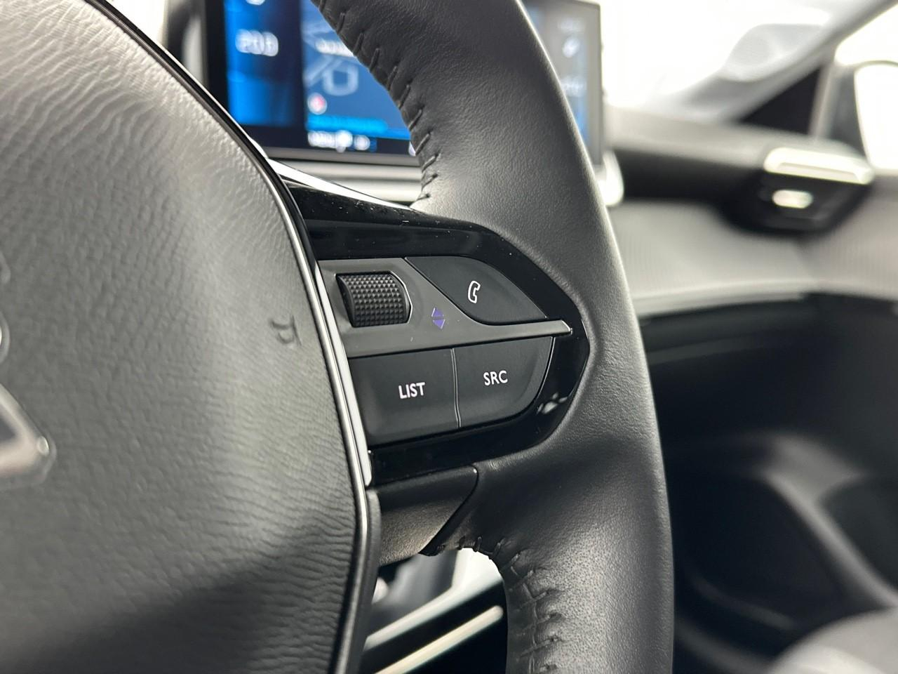 Peugeot 208 puretech 100 s&s eat8 style — photo 20