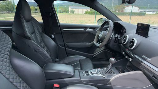 Audi RS3 Berline 2.5 TFSI 400 Quattro S-Tronic 7 - . – 2020 – 77073 km – Essence – Boîte Automatique — photo 17