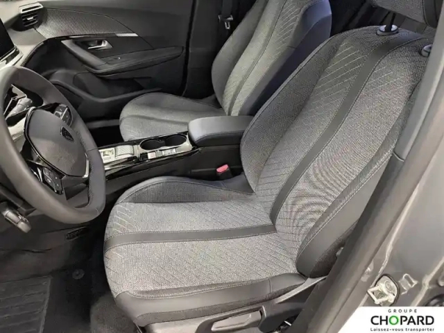 Peugeot 2008 hybrid 145 e-dcs6 — photo 12