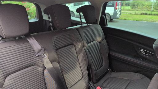 Renault Grand Scenic 1.7 Blue dCi 120 - Zen – 2019 – 151381 km – Diesel – Boîte Manuelle — photo 21