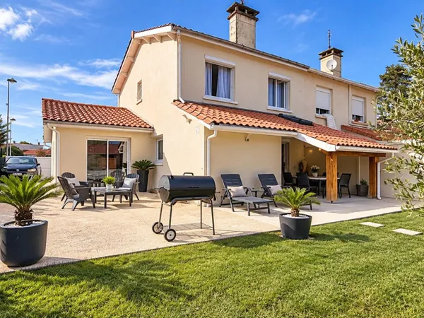 Maison familiale 4 chambres avec suite parentale, jardin et aucun travaux