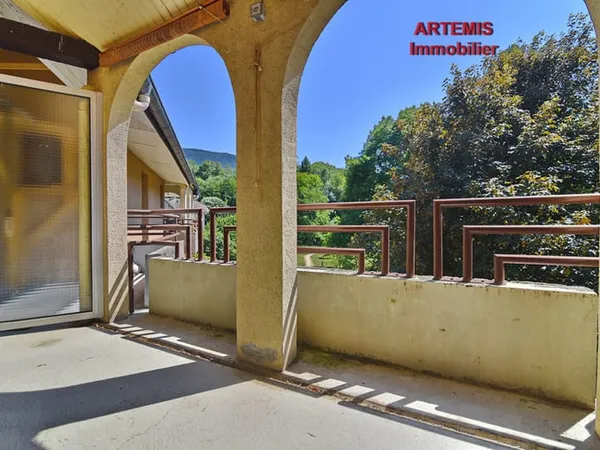 Appartement Pontcharra 5 pièce(s) 137.75 m2 hab.