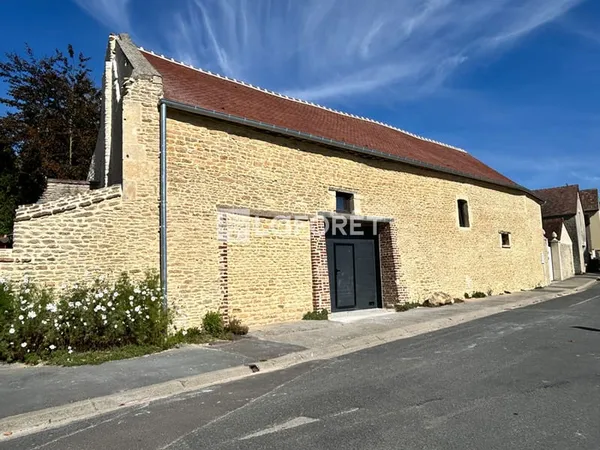 Bâtiment en pierres rénové,137m² , à aménager, Moult Chicheboville