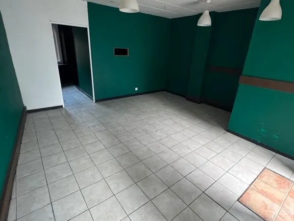 LOCAL COMMERCIAL 60 M2 Longwy Bas