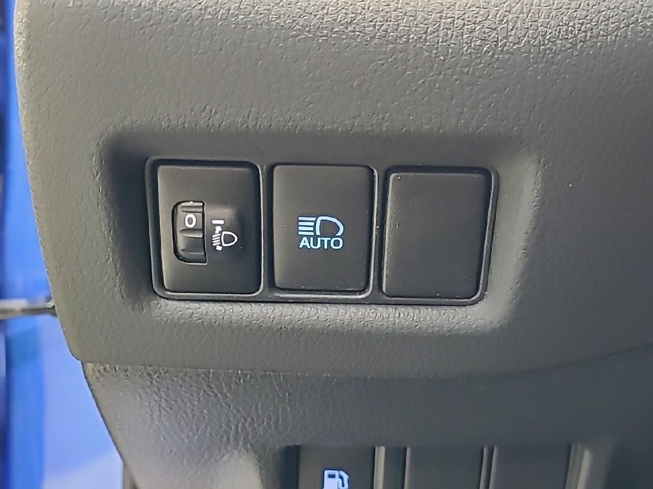 Toyota C-Hr hybride 1.8l edition — photo 27
