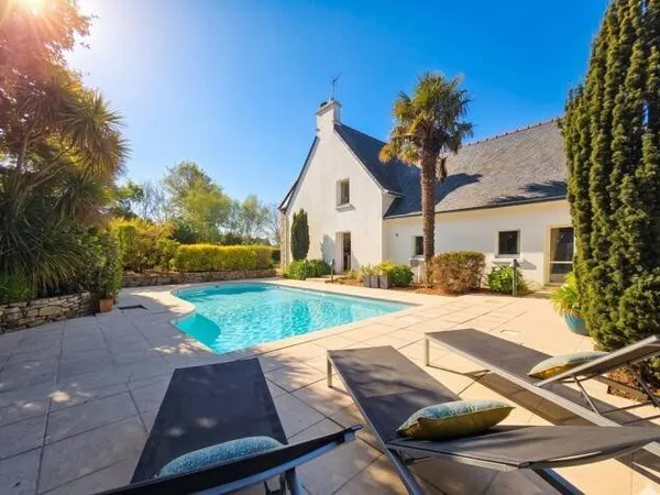 Maison 8 pièces 250 m²