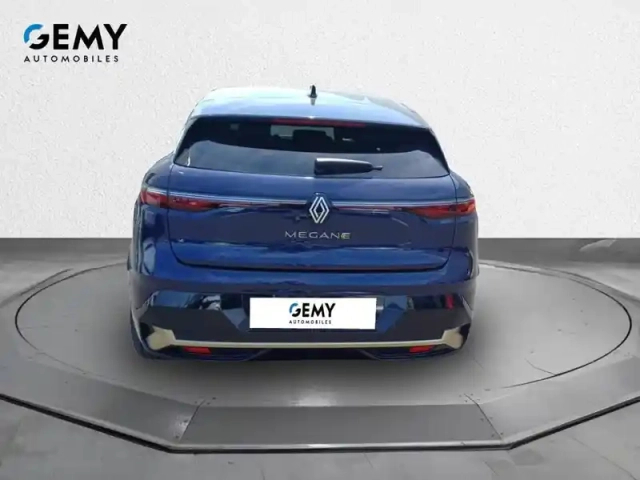 Renault Megane e-tech ev60 220 ch optimum charge — photo 5