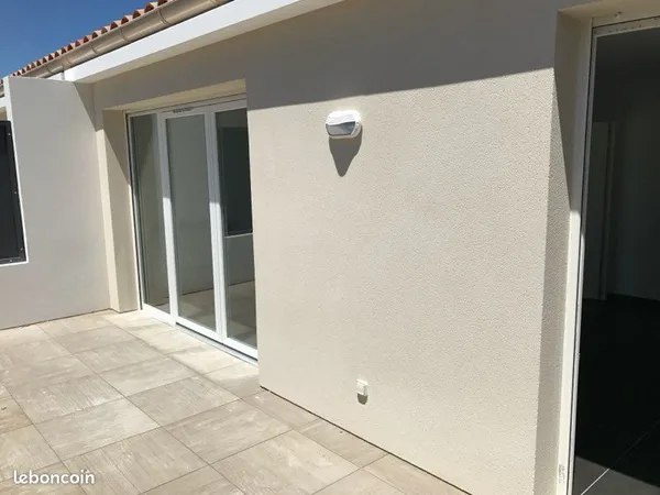 Appartement T2 avec 2 garages fermés