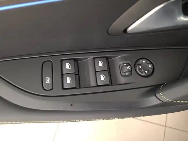 Peugeot 208 electrique 50 kwh 136ch — photo 46
