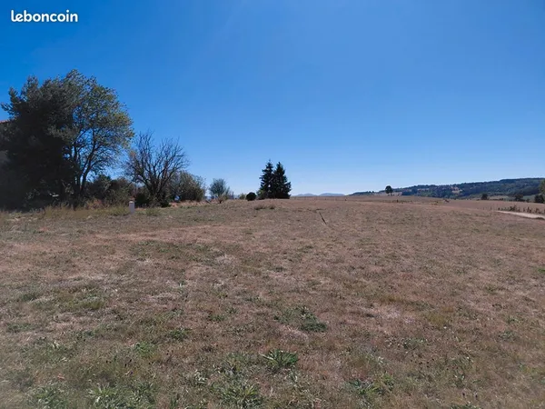 Terrain 748 m² ROZIER COTES D AUREC