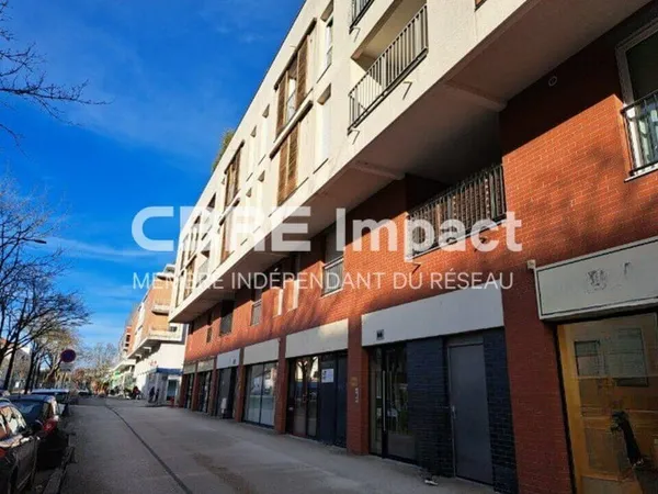Local commercial 105 m²