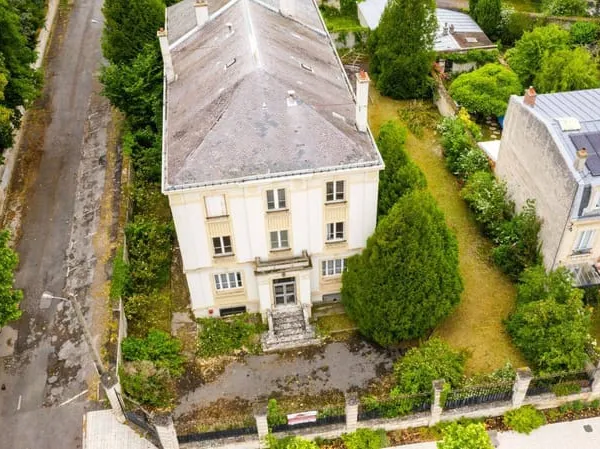 Immeuble 937 m²