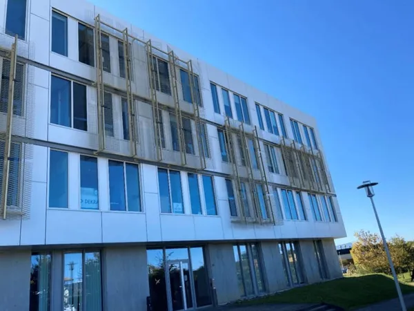 Bureaux 4 pièces 161 m²