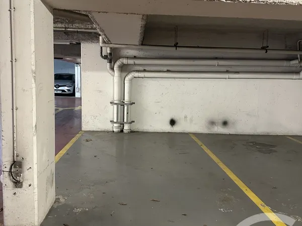 Parking 11 m²