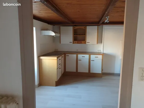 Studio 3eme etage