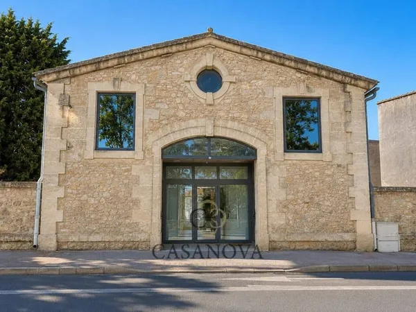 Bâtiment 204 m²