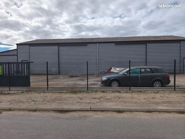 A louer hangar,local, entrepot,