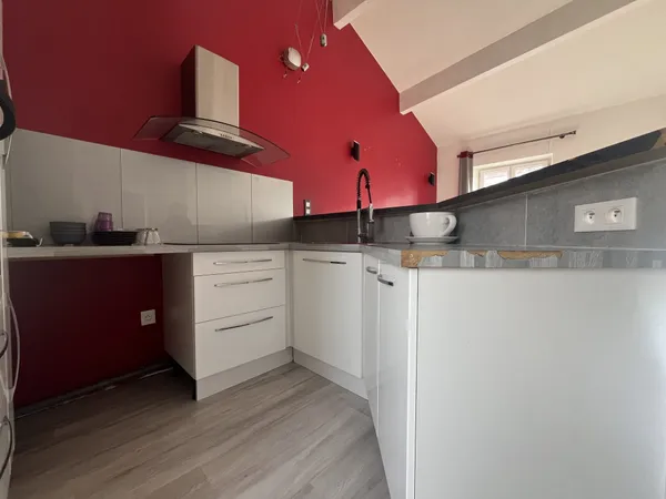 Dernier étage complet APPARTEMENT + PLATEAU A AMENAGER Clermont