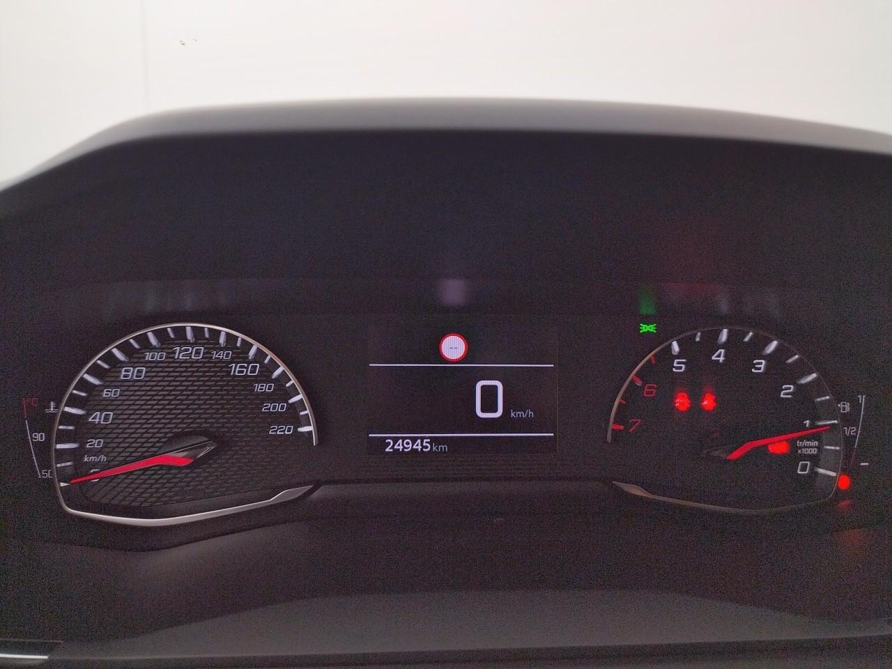 Peugeot 208 puretech 100 s&s bvm6 allure — photo 18