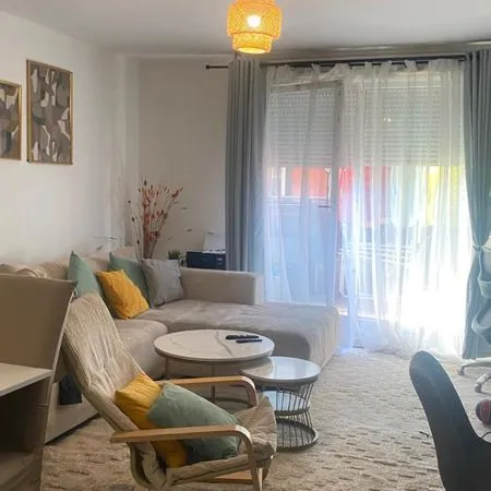 À louer - Bel appartement 3 pièces meublé avec balcon, parking et terrasse - Résidence récente BBC à