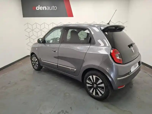 Renault Twingo iii e-tech — photo 8