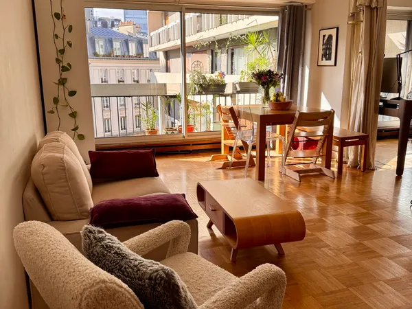 Paris 18e Grandes-Carrières | Appartement familial lumineux de 78 m² avec balcon, cave et parking en