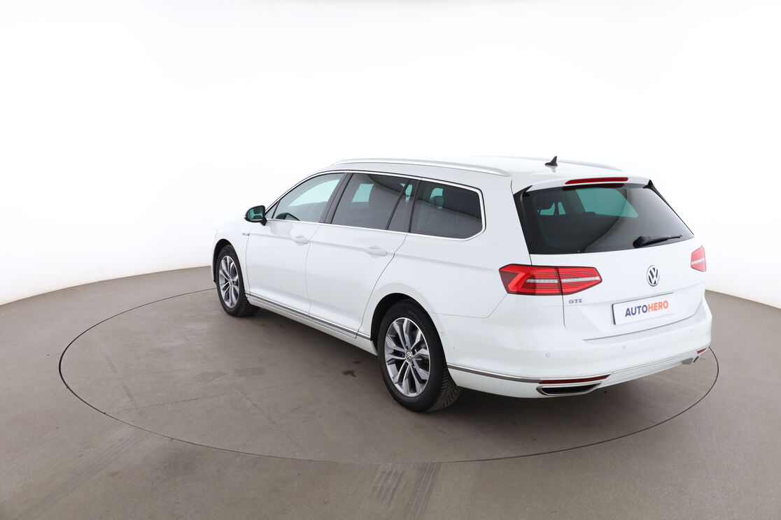 Volkswagen Passat SW 1.4 TSI GTE DSG6 — photo 3