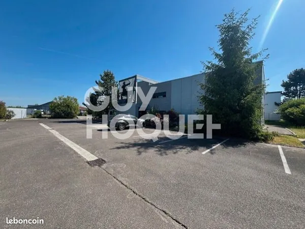 Local 129 m² RIOZ