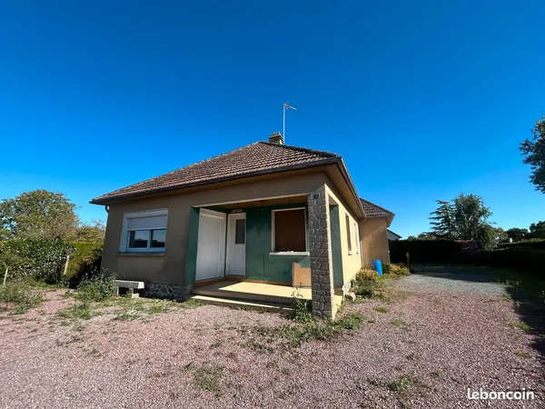 Maison de 100 m² avec 3 chambres et grand terrain clos de 1000m2 - Proche de la gare de Lison - 600 