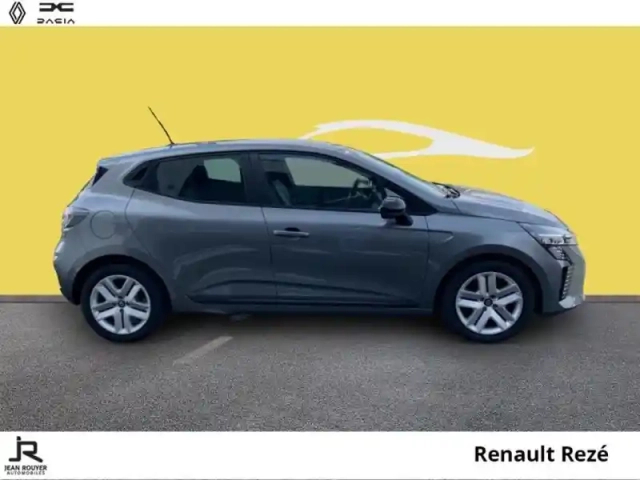 Renault Clio 1.5 blue dci 100ch evolution - 24 — photo 13