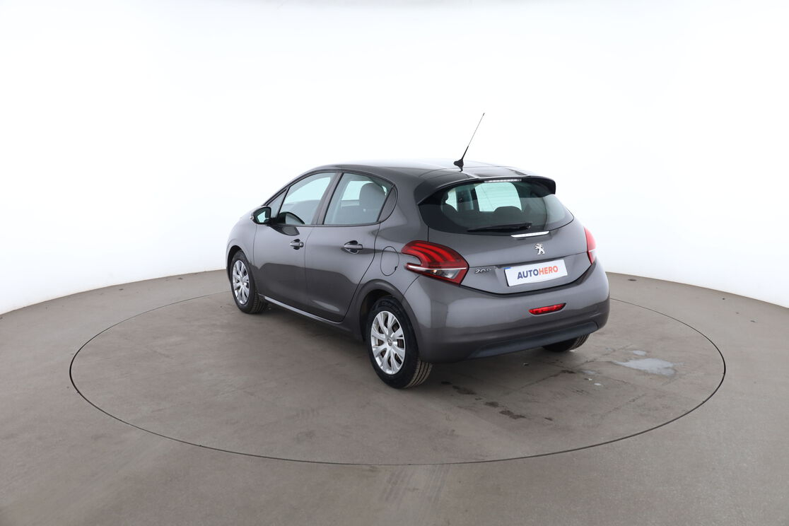 Peugeot 208 1.2 PureTech Active ETG5 — photo 3