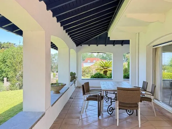 Villa 5 pièces 194 m²