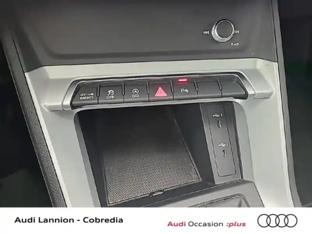 Audi Q3 35 tfsi 150ch advanced s tronic 7 — photo 14