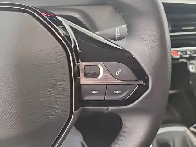 Peugeot 208 puretech 75 s&amp;s bvm5 — photo 21