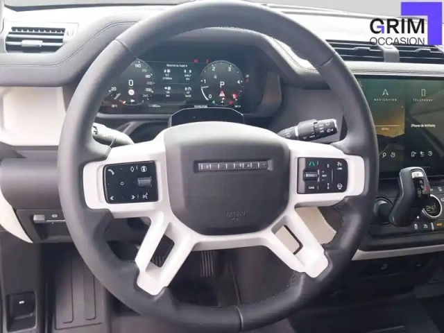 Land Rover Defender 90 d200 mhev bva8 hardtop — photo 6