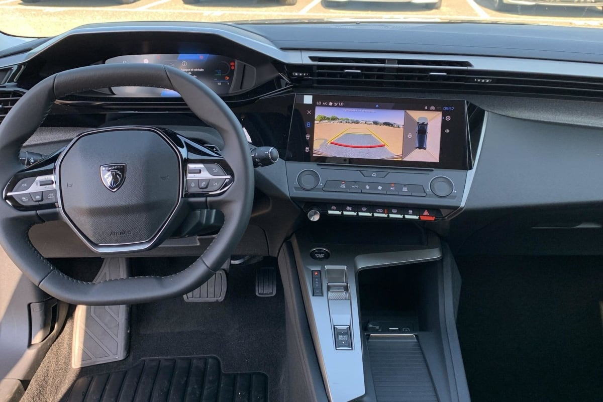 Peugeot 308 — photo 18