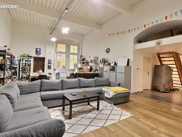 Chambre à louer dans grande colocation de 250 m² - Centre historique de Chambéry