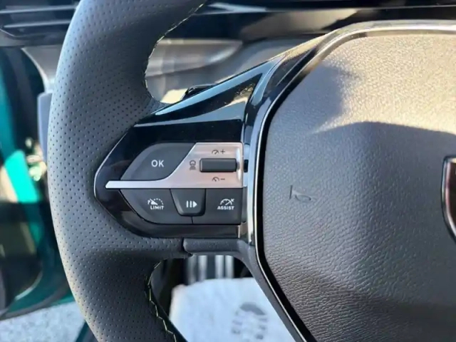 Peugeot 308 electrique 55 kwh 156ch — photo 15