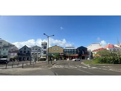 A LOUER , Fort de france, front de mer 220m2