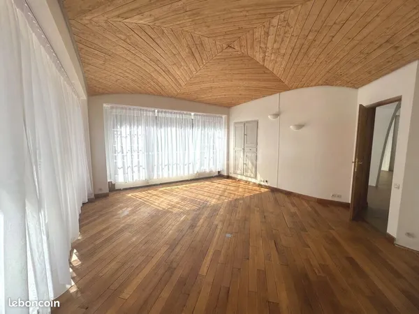 Bureaux 97 m²