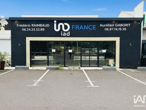 Local commercial 144 m²