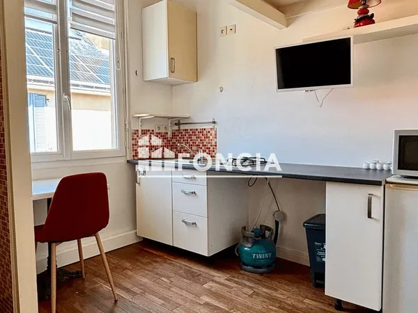 LES SABLES CENTRE ET PLAGE - IDÉAL PIED-À-TERRE OU INVESTISSEMENT LOCATIF - Studio 9,50m2 avec mezza